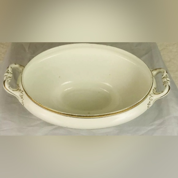 John Maddock & Sons Ltd Royal Vitreous England Covered Serving Dish MAD71 - Picture 5 of 9